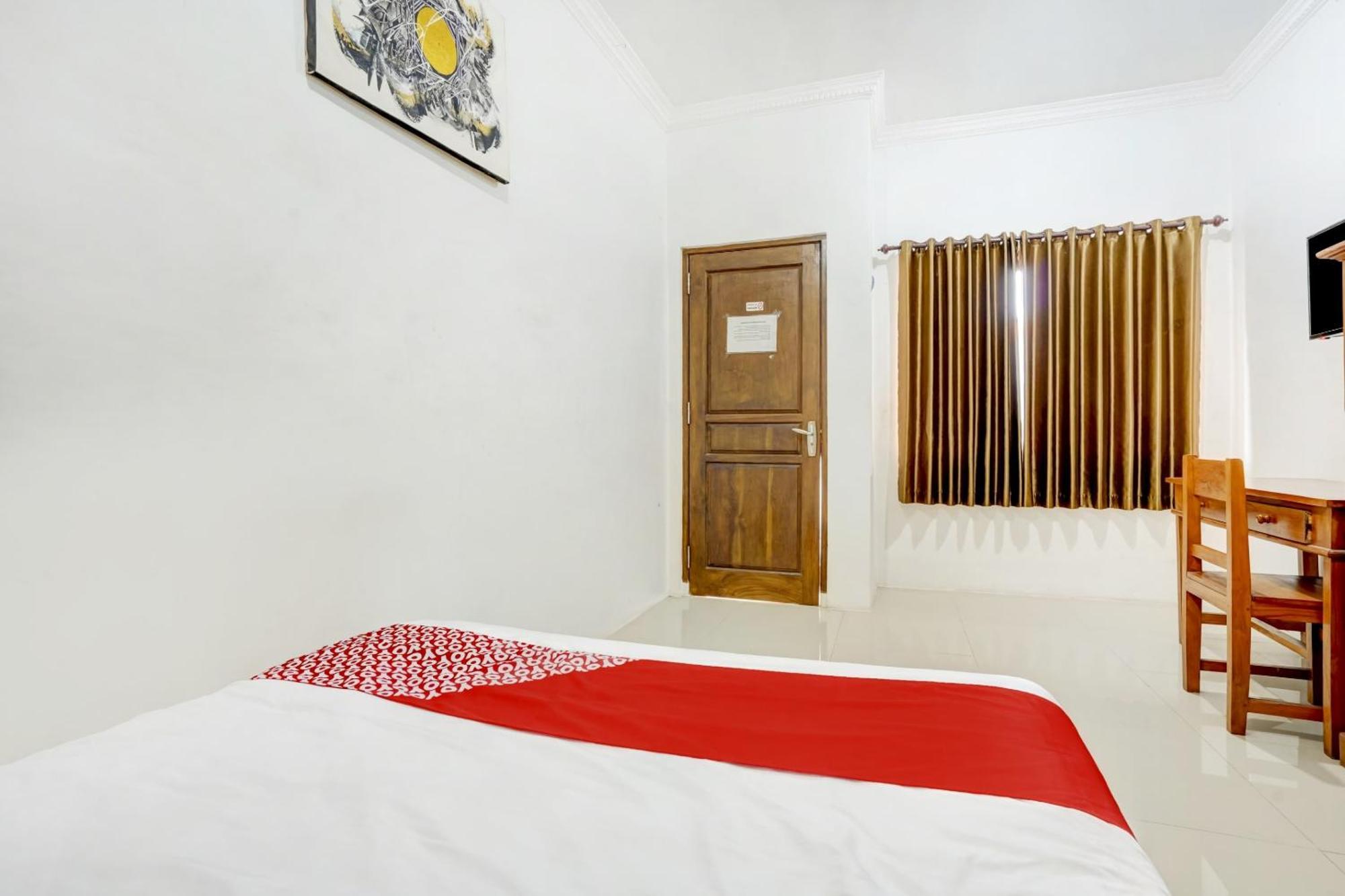 OYO 3702 Homestay Bougenville Lamongan Luaran gambar