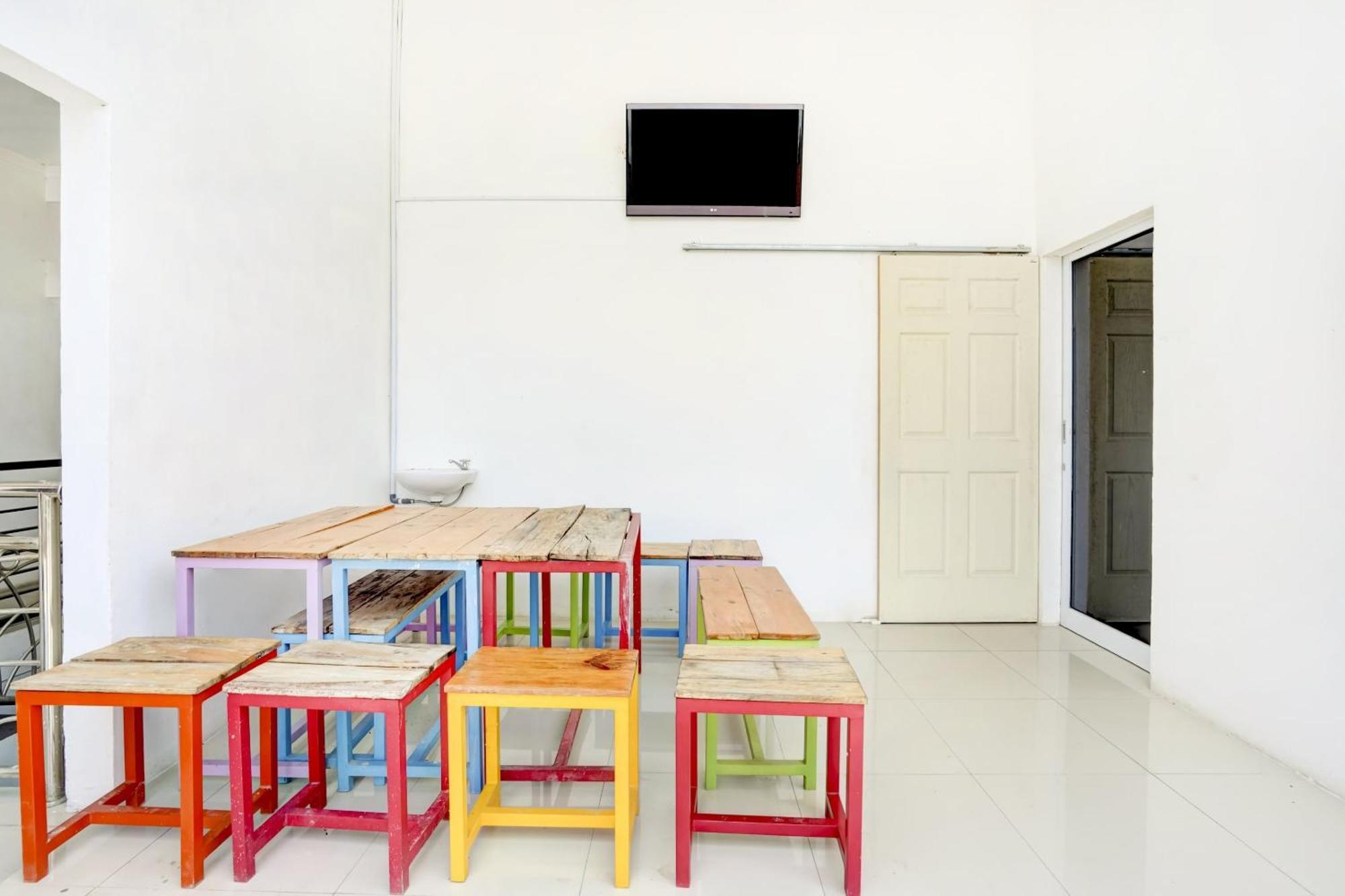 OYO 3702 Homestay Bougenville Lamongan Luaran gambar
