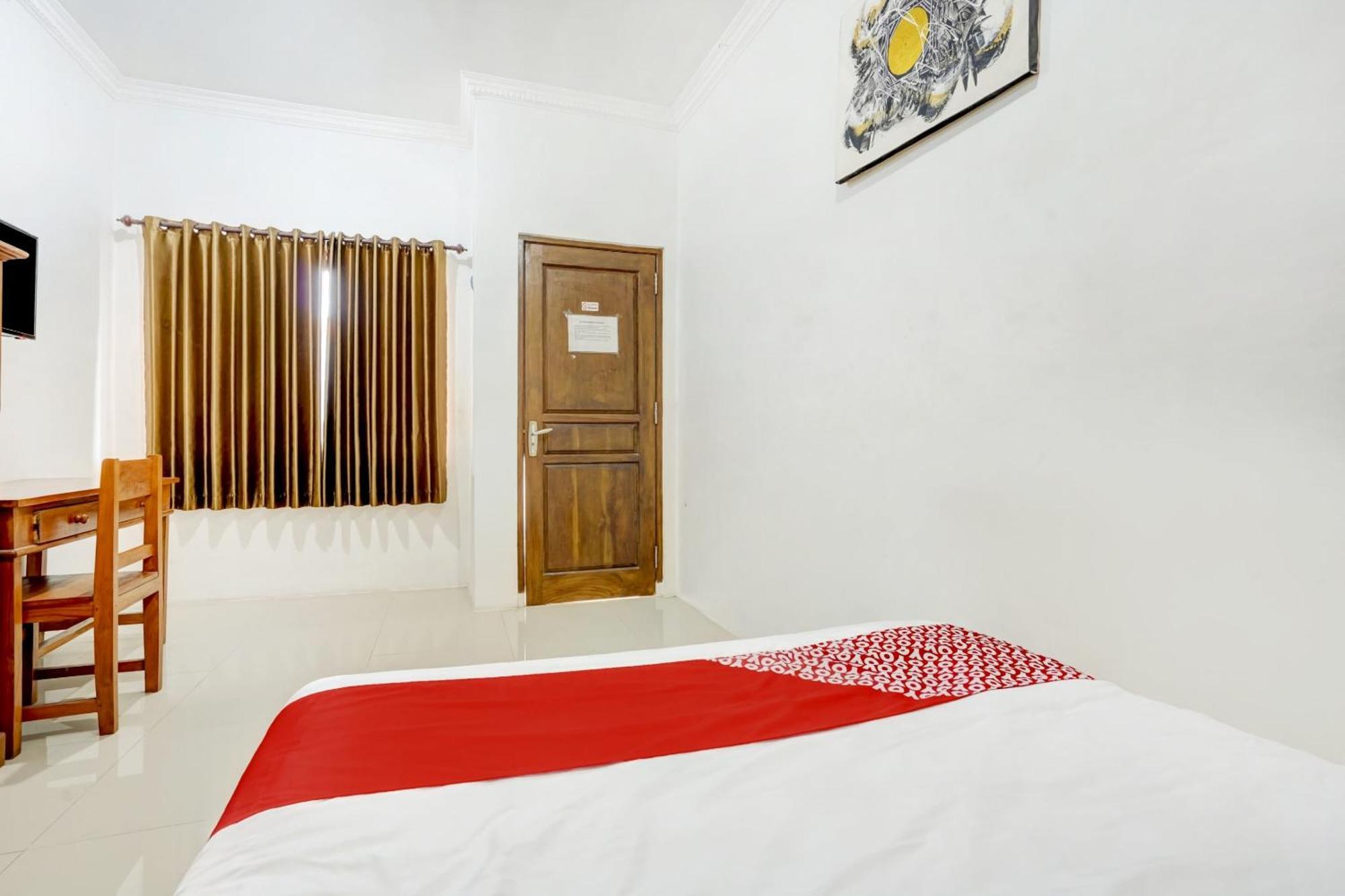 OYO 3702 Homestay Bougenville Lamongan Luaran gambar