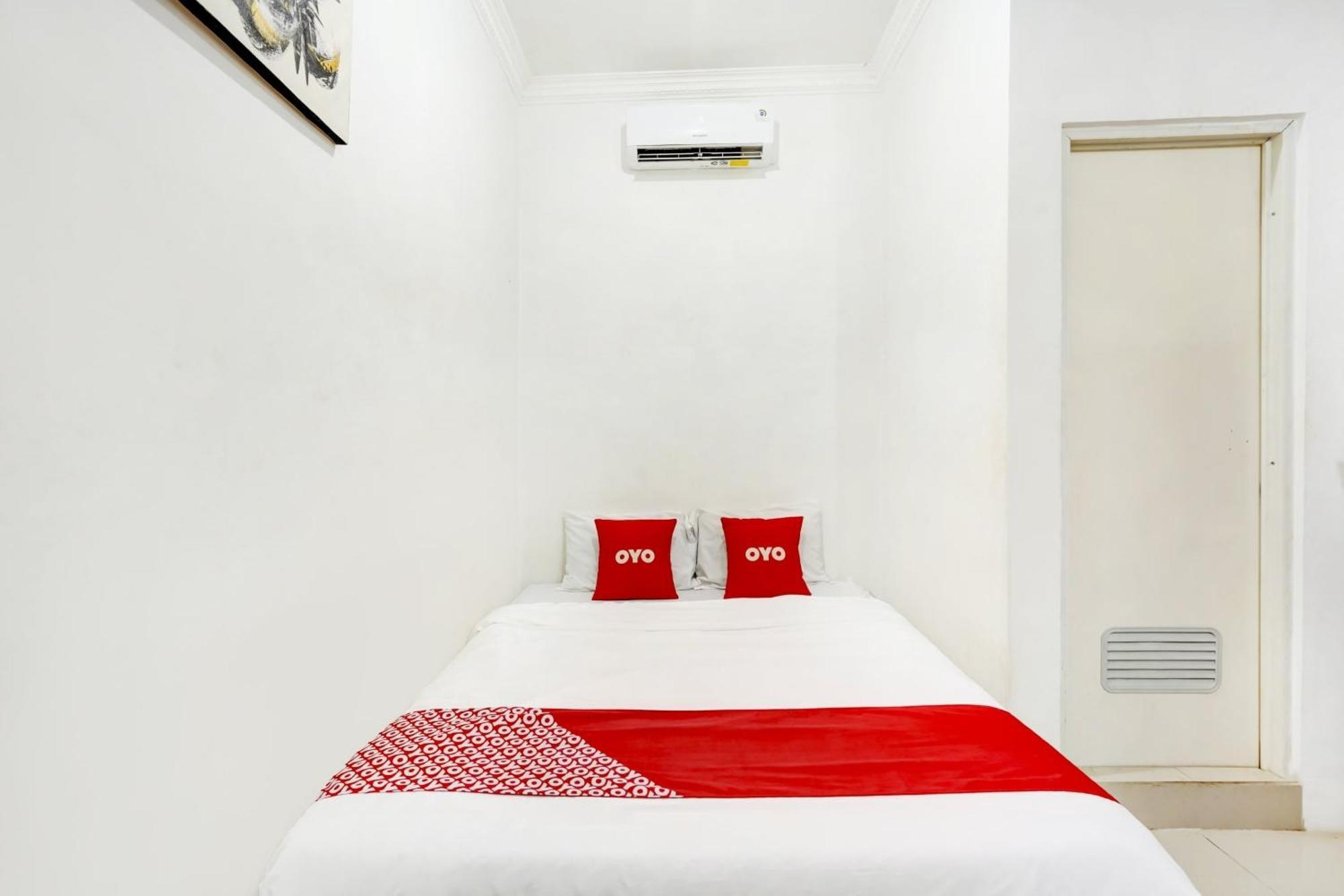OYO 3702 Homestay Bougenville Lamongan Luaran gambar